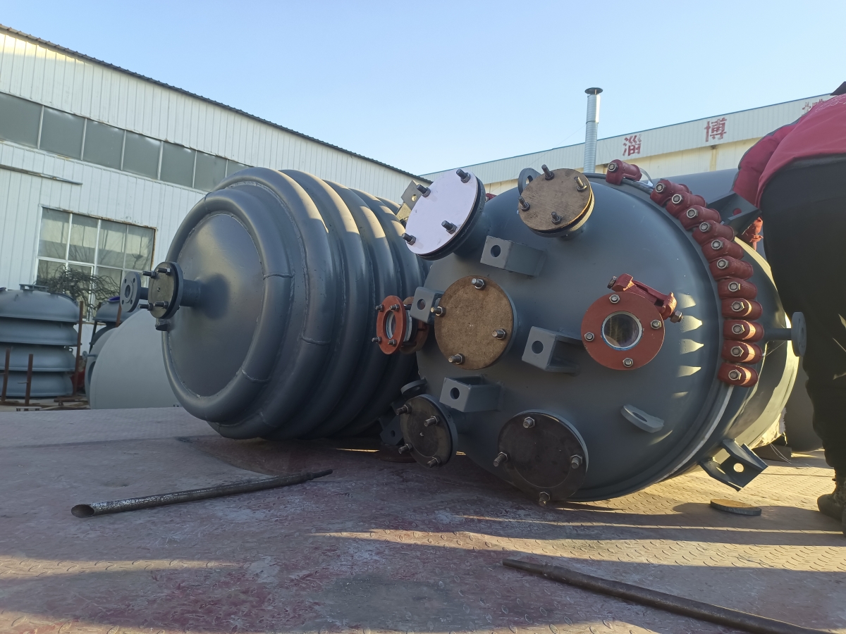 搪玻璃反應罐的維護與保養